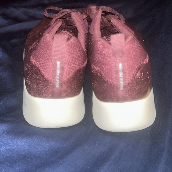 🌟Skechers Sneakers in burgundy, Comfortable Lifestyle Shoes - Picture 4 of 7